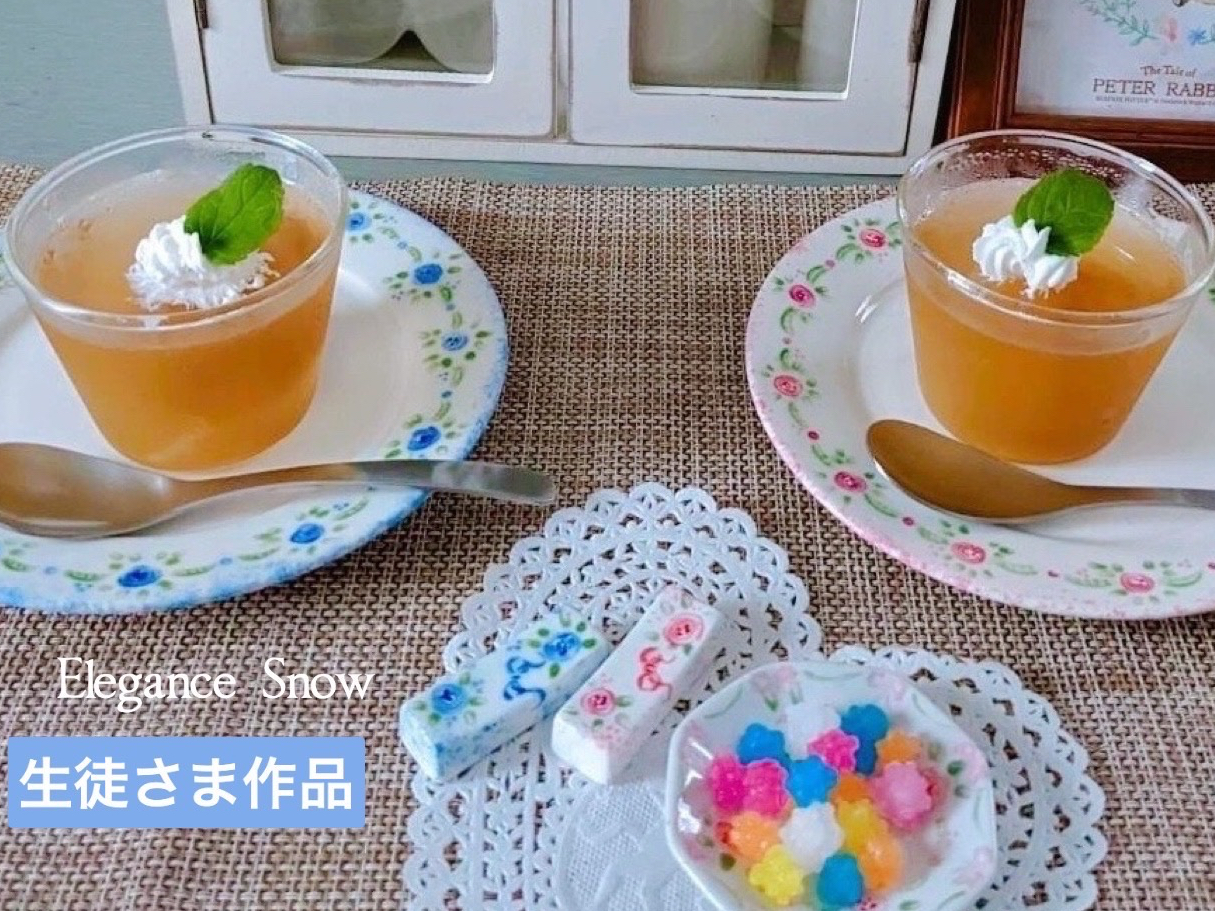 後日、お孫ちゃん用に追加で作られたお皿のお写真を送ってくださいました。