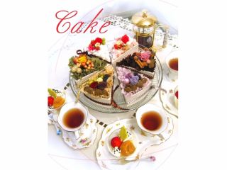 ご予約の際に、制作したいケーキの色をお伺いします。 サンプルにないカラーも、できる限りご希望に合わせてご用意いたしますので、お気軽にご相談ください。