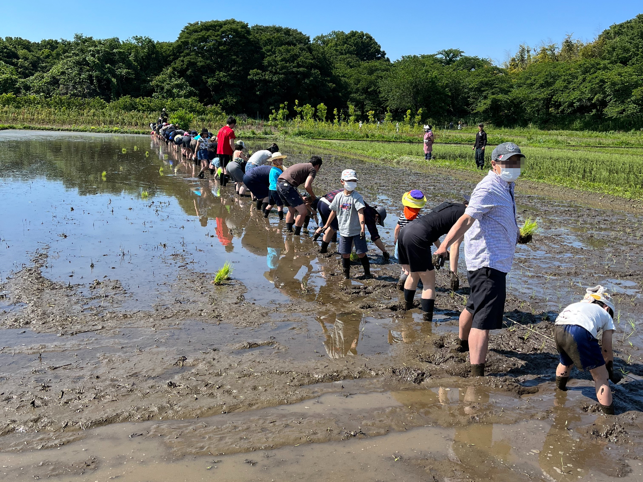 ���[�́A�̊|�����ŁA�݂�Ȉ�Ăɓc�A�����s���܂�