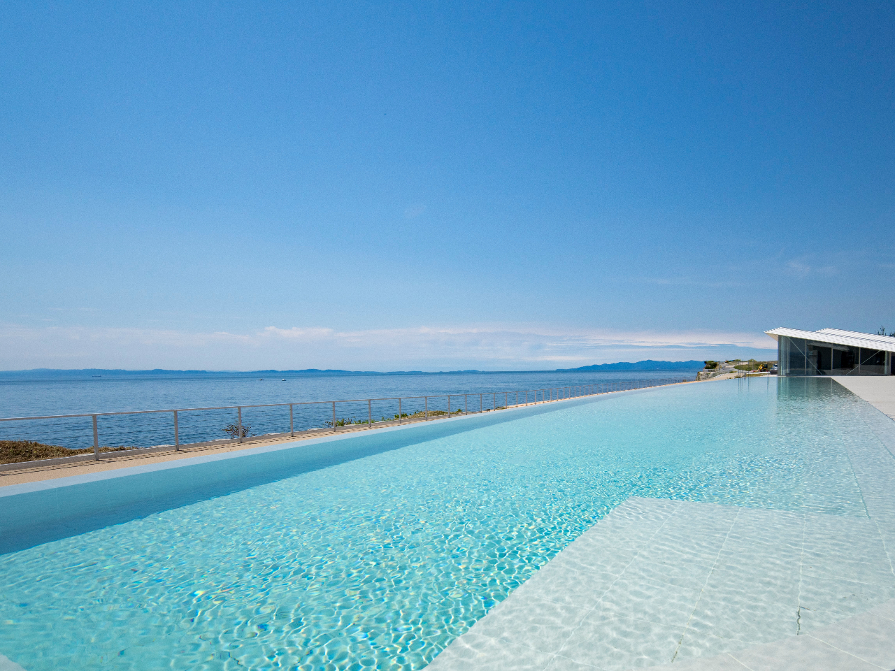 ��i�C���t�B�j�e�B����v�[��