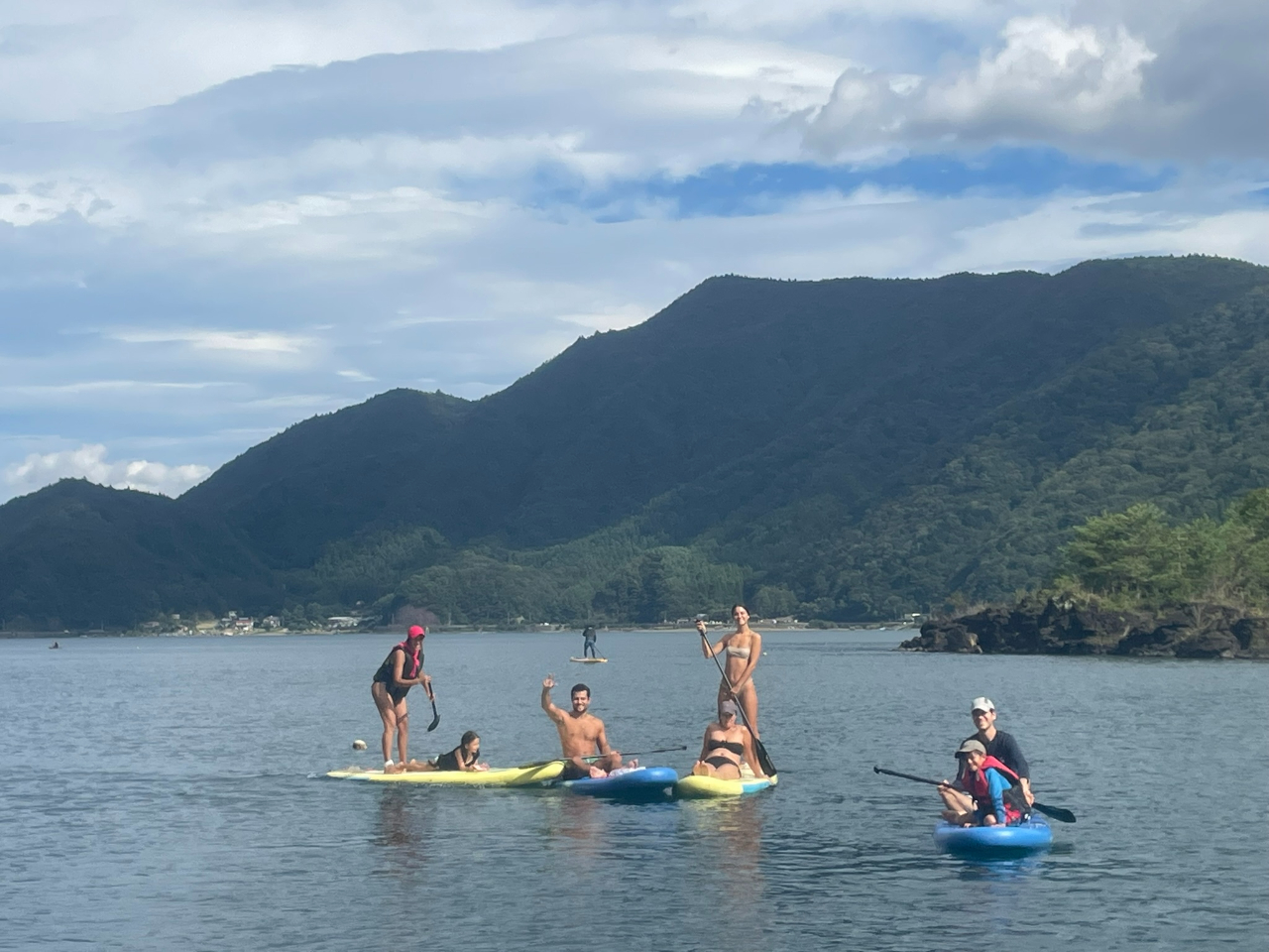 CoEhQXgɂΉEnglish support is also available:)