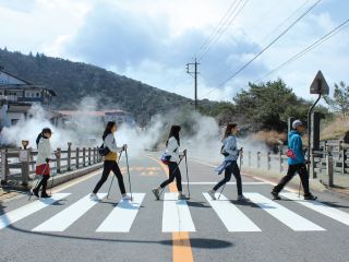 現地ガイドと一緒にウォーキング!