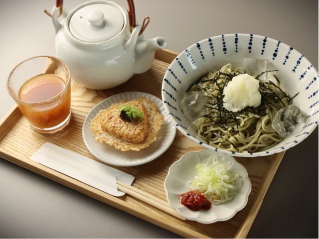 雪国の食文化体験をテーマにした「六華〜ROKKA〜」では八海山の酒や麹をアレンジしたメニューを楽しめます。