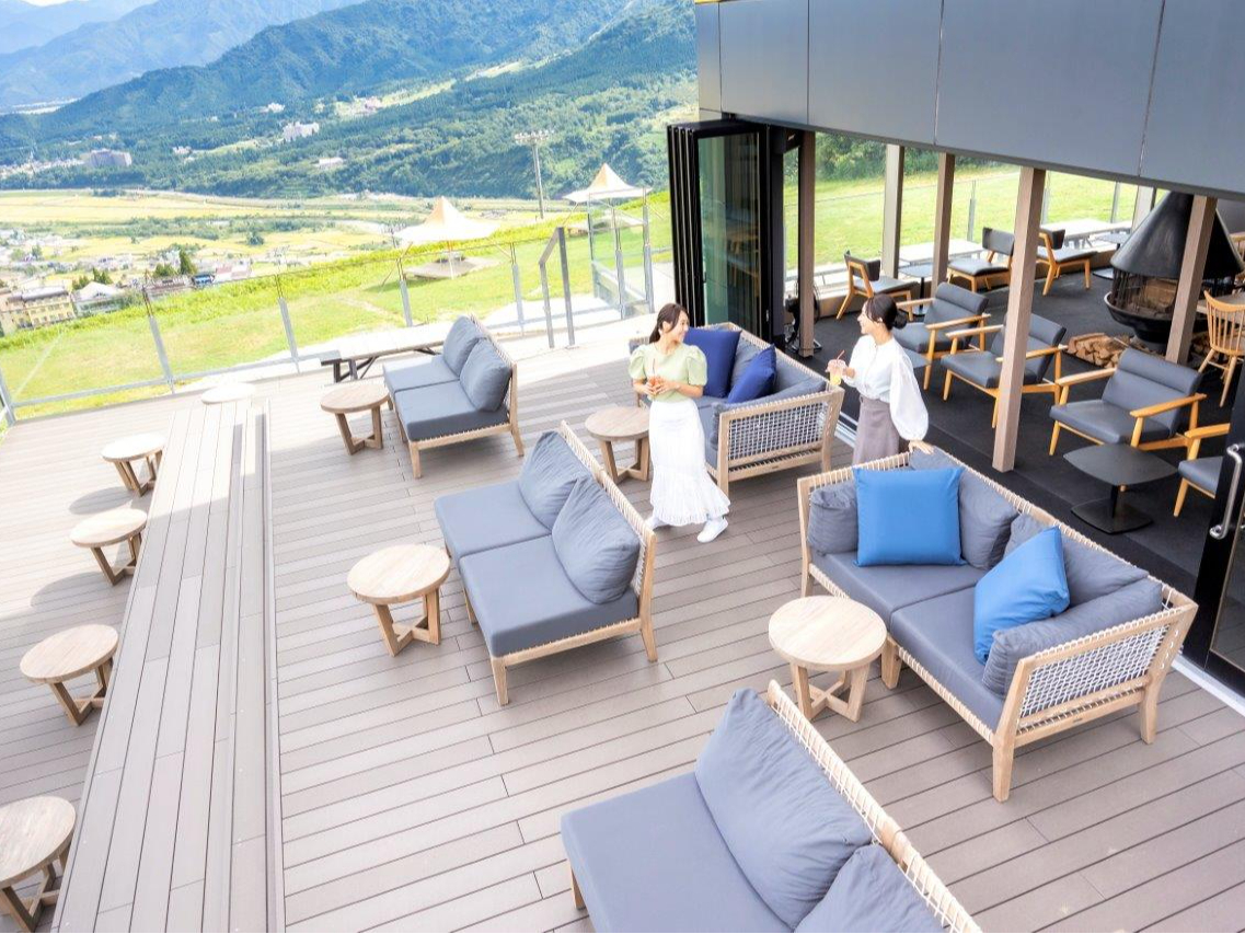 �V���{���̃O�����h�e���X���J�t�F�B�h�[���e���g�̌��ȊO�̎��Ԃɂ��y���݂��������܂��B