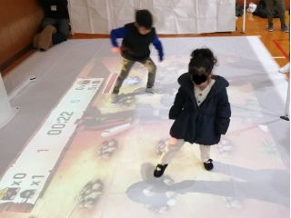 ★新コンテンツ「DIDIM」登場! 床に投影される「モグラたたき」や「虫取り」など、子供から大人までゲーム感覚で運動を楽しもう!