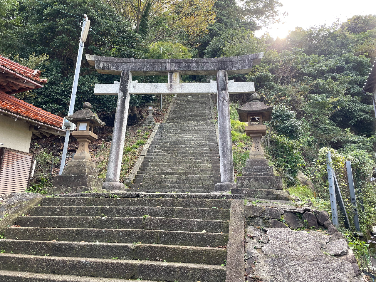 אi_ЁFC̎AqAY̐_lBkOD͂ӂƂ̈˂́uNvς݁A֏oqĂ܂BcA[ł͉猩ŵ݁B