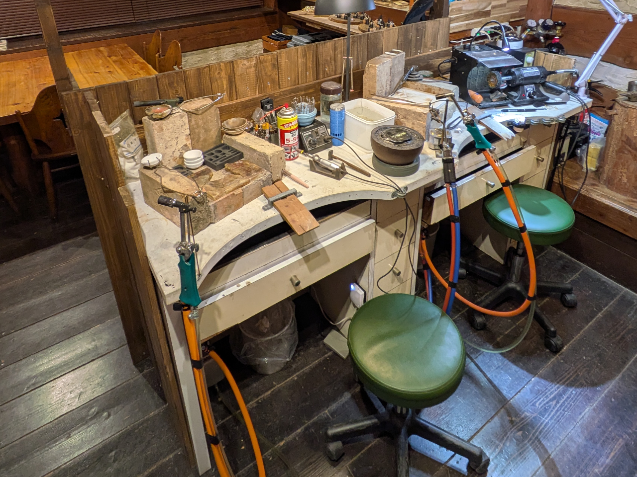 �H�[�̗l�q�B��x�ɓ�l�܂œ����ɑ̌��ł��܂��B