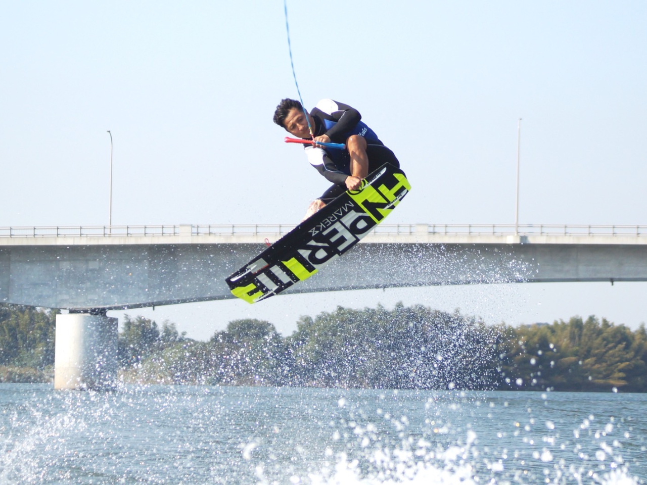 カップル料金◎カップルでウェイクボード体験【初心者大歓迎レンタル