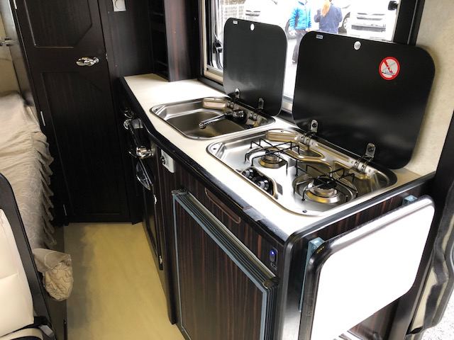 �������V���N��R�����A�d�q�����W�A�①�ɂ��������Ă���܂��B�������D���ȕ����X��BBQ���y���߂܂���I