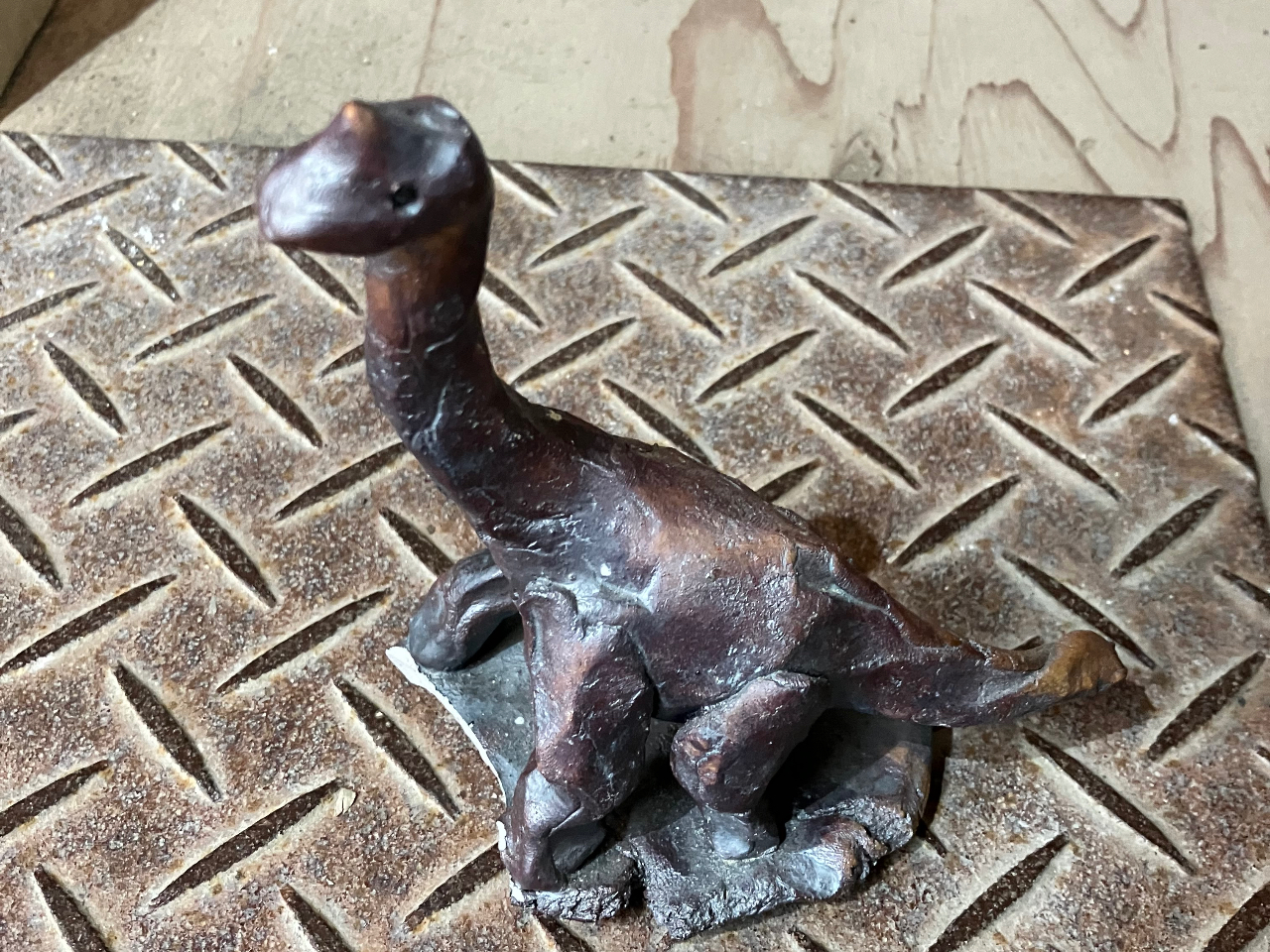 ご自分の好きな恐竜を作ってみませんか?