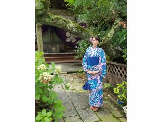 ピンクにブルー浴衣コーディネートで可愛いイメージにも大人コーディネートもできる浴衣で撮影・・・今回は可愛らしく・・