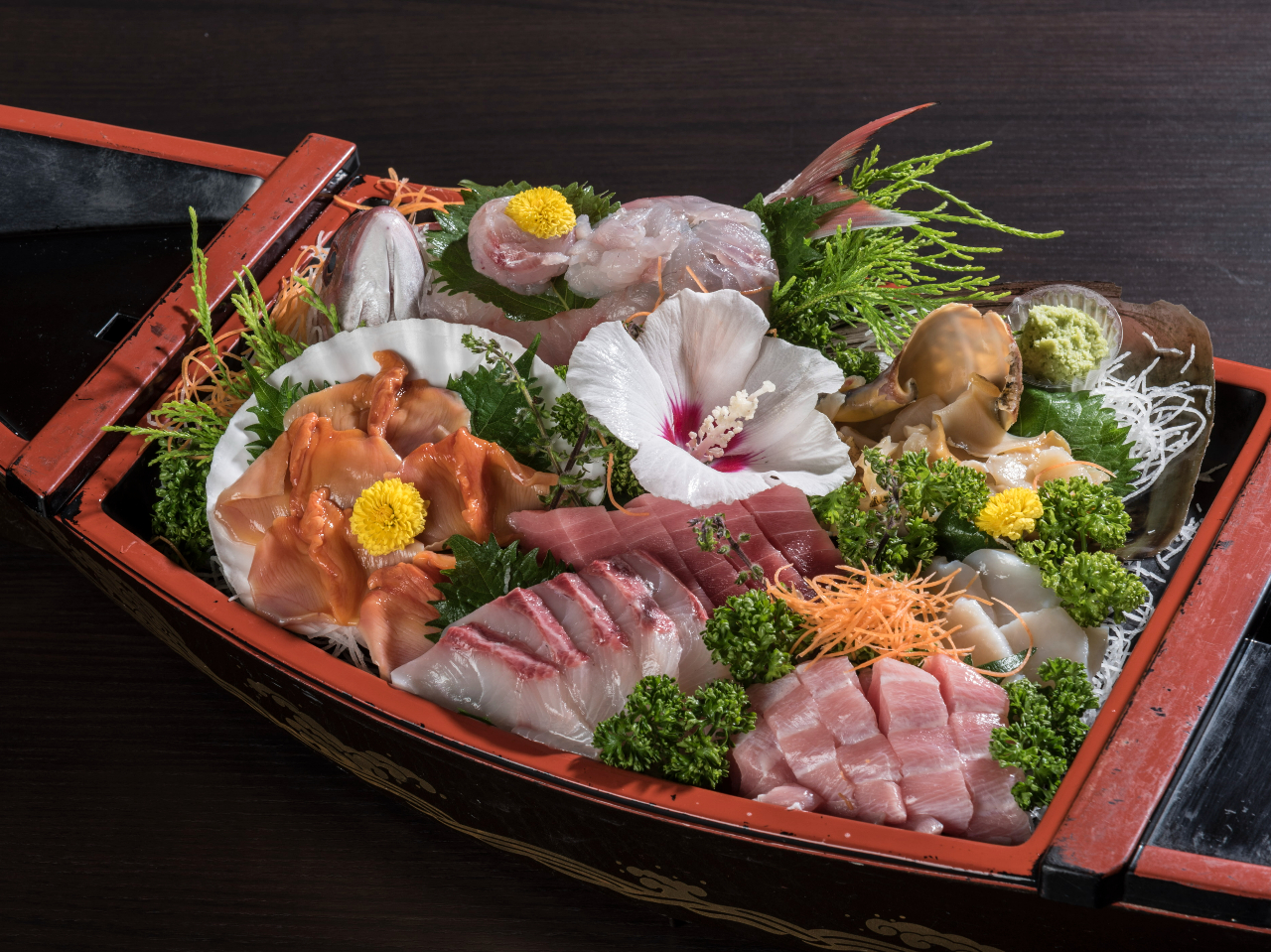 【山吹コース】満足いただけると思います。※写真は5人盛り、只今1人盛りで提供しています。