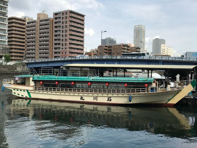 江戸風流屋形船で東京のウォーターフロントをご案内