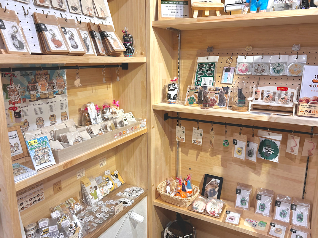 ここでしか買うことのできないオリジナルグッズも…!!