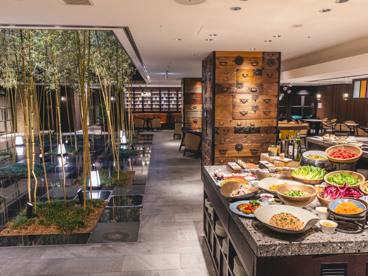 GRILL 54TH》【ストロベリービュッフェ】選べるメイン＋前菜、デザート