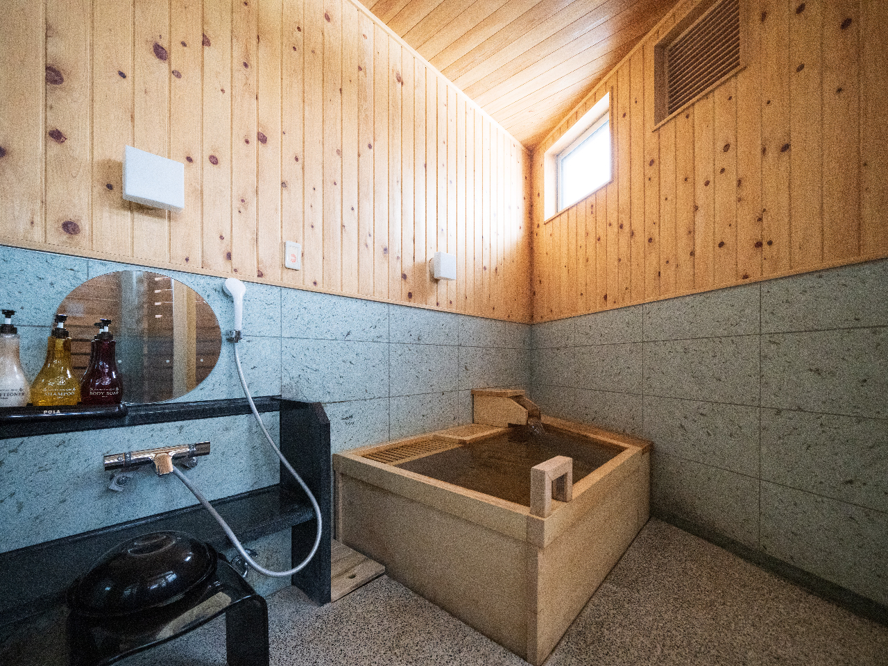 貸し切り(ひのき風呂)