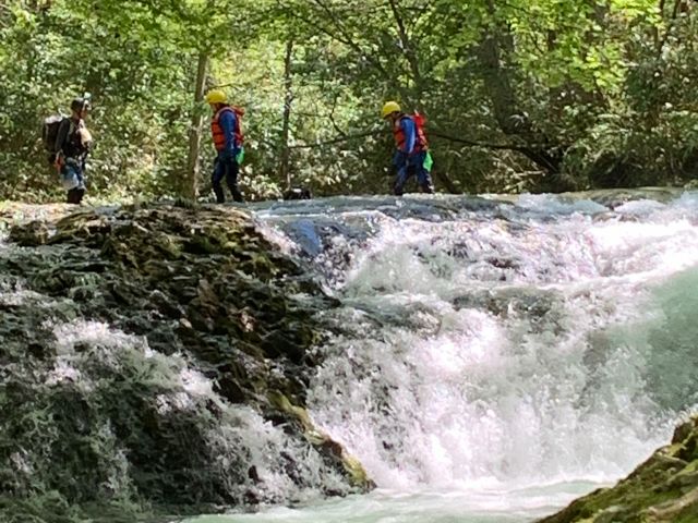 Hokkaido Outdoors:【自然を大満喫】4名以上プラン キャニオニングツアー(写真データプレゼント!)