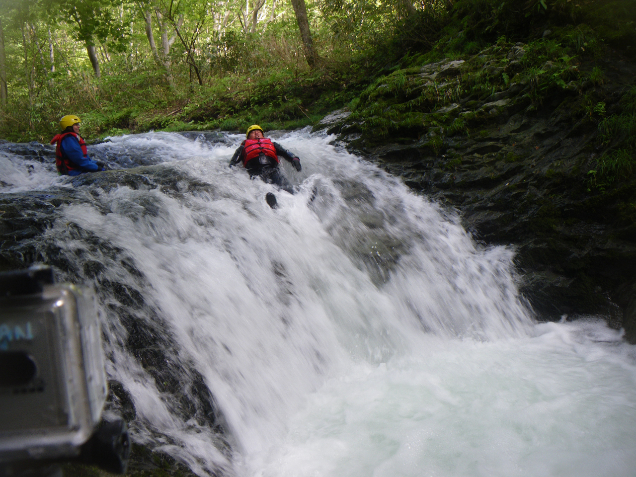 【自然を大満喫】キャニオニングツアー(温泉券・写真データ付き!)