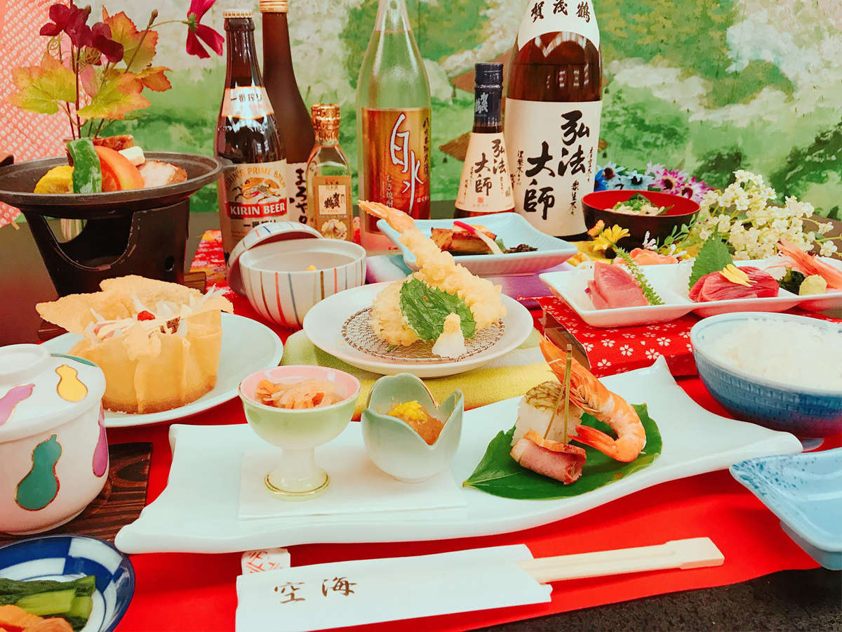 《食事メニュー例》旬の食材を使用した5種類のメニューよりお選びいただけます。