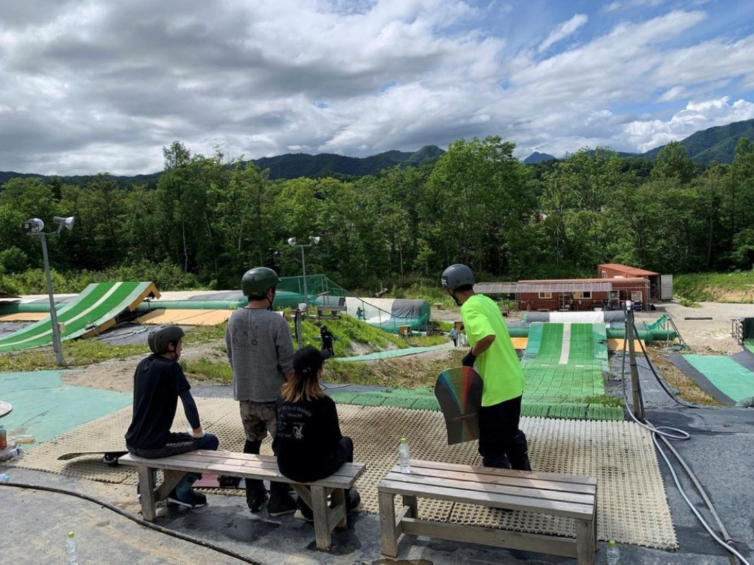 【初心者の方も★】1日利用券&レンタル&レッスン付き!大自然の中でスノーボードを...