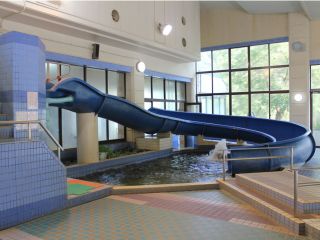 ウォータースライダー