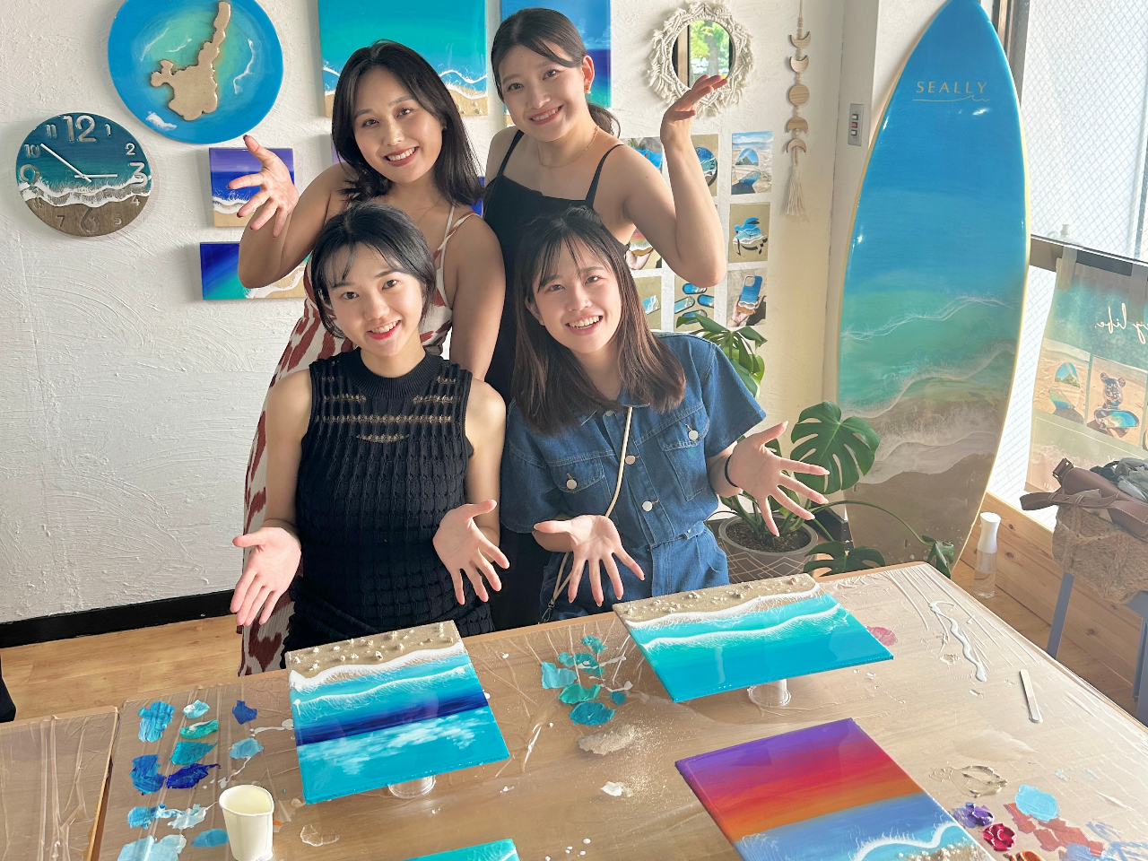 おしゃれ店内で『海アート』体験!