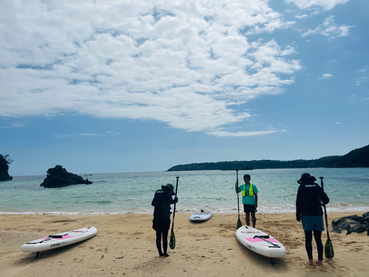 Instructor�̎��i���������X�^�b�t�����ē����܂��B�Δn���[�J�����Ȃ�ł������Ă��������I�I