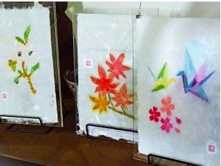 すぐに飾れる和紙のパネルアートを製作します。