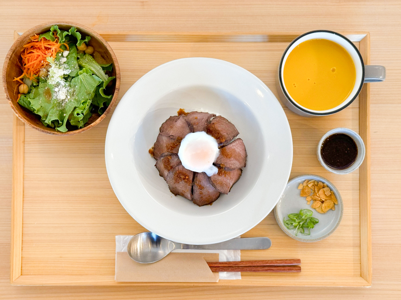 Ђ̎Hꂪ邩炱AVNȃWrGy߂܂B