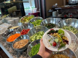 サラダ&スープバー※写真はイメージです。