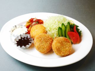 <選べるメイン>カニクリームコロッケ※写真はイメージです。