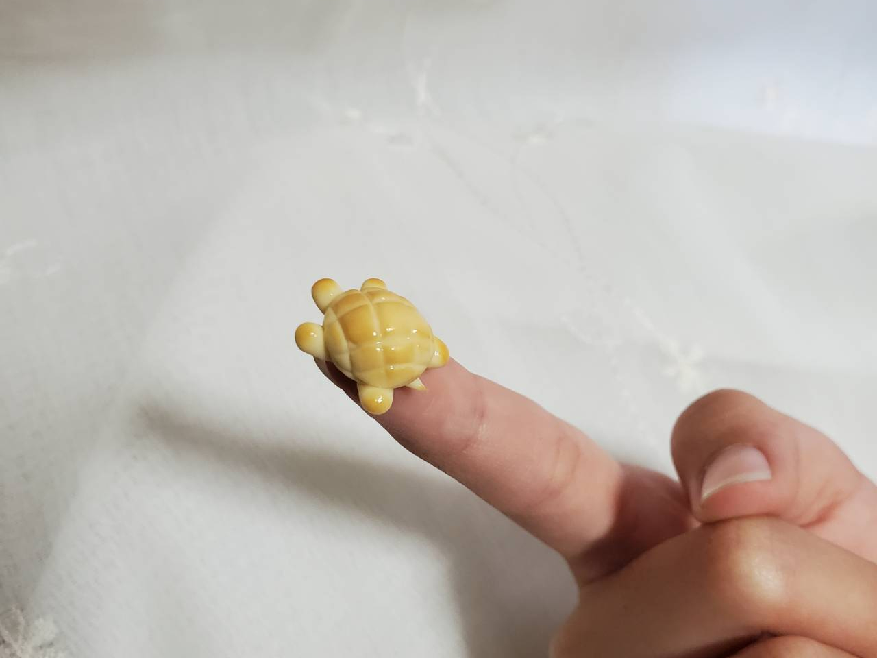 パンは一つ一つが指先サイズ☆