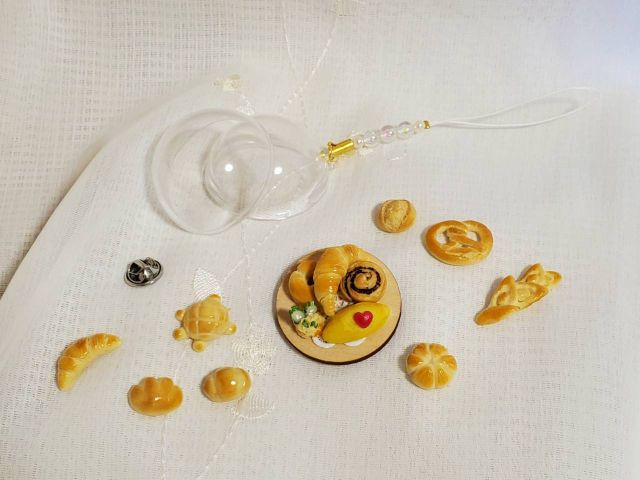 出来上がったパンプレートはピンズ又はストラップにしてお持ち帰り頂けます☆