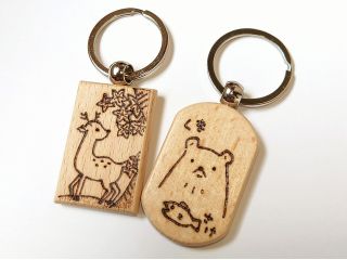 木のオリジナルデザインキーホルダー作成体験