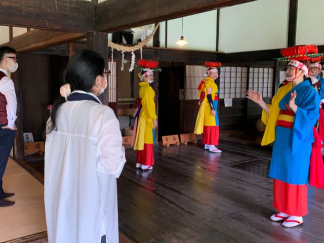 つなぎでさんさ つなぎ温泉で盛岡さんさ踊りを体験 お得に楽しく盛岡の伝統を味わいましょう つなぎ温泉観光協会 じゃらん遊び体験 つなぎでさんさ つなぎ温泉で盛岡さんさ踊りを体験 お得に楽しく盛岡の伝統を味わいましょう つなぎ温泉観光協会 じゃらん遊び体験