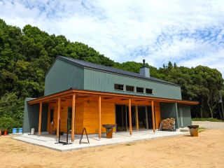 ASKIABASE(管理棟)外観です☆テラスでもゆっくりできます!