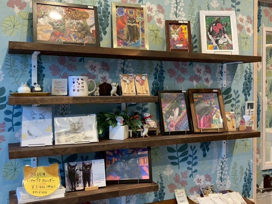 �l�X�ȏ��i��̔����Ă���܂��̂ŁA���񂲗�����������