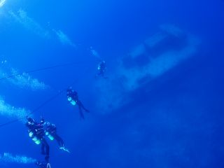 沈船ダイビング