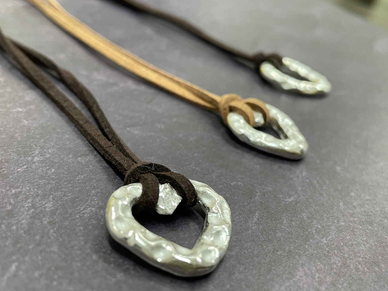 神奈川県・高座郡】テクスチャーで遊ぶデザインネックレス～アート