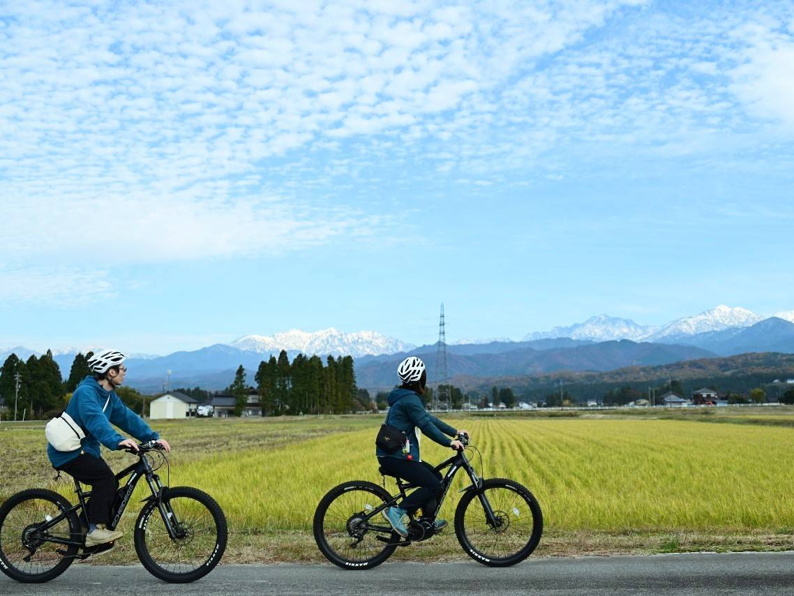 E-BIKE（電動アシスト付き自転車）レンタルで自然豊かな立山の町を走り抜けよう♪