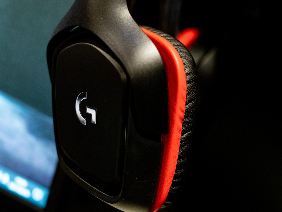 wbhZbg@E@Logicool G331