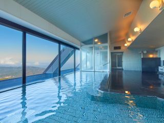 【大浴場】ホテル自慢の富士山を眺められる展望大浴場!標高900mから眺める富士山は大迫力!
