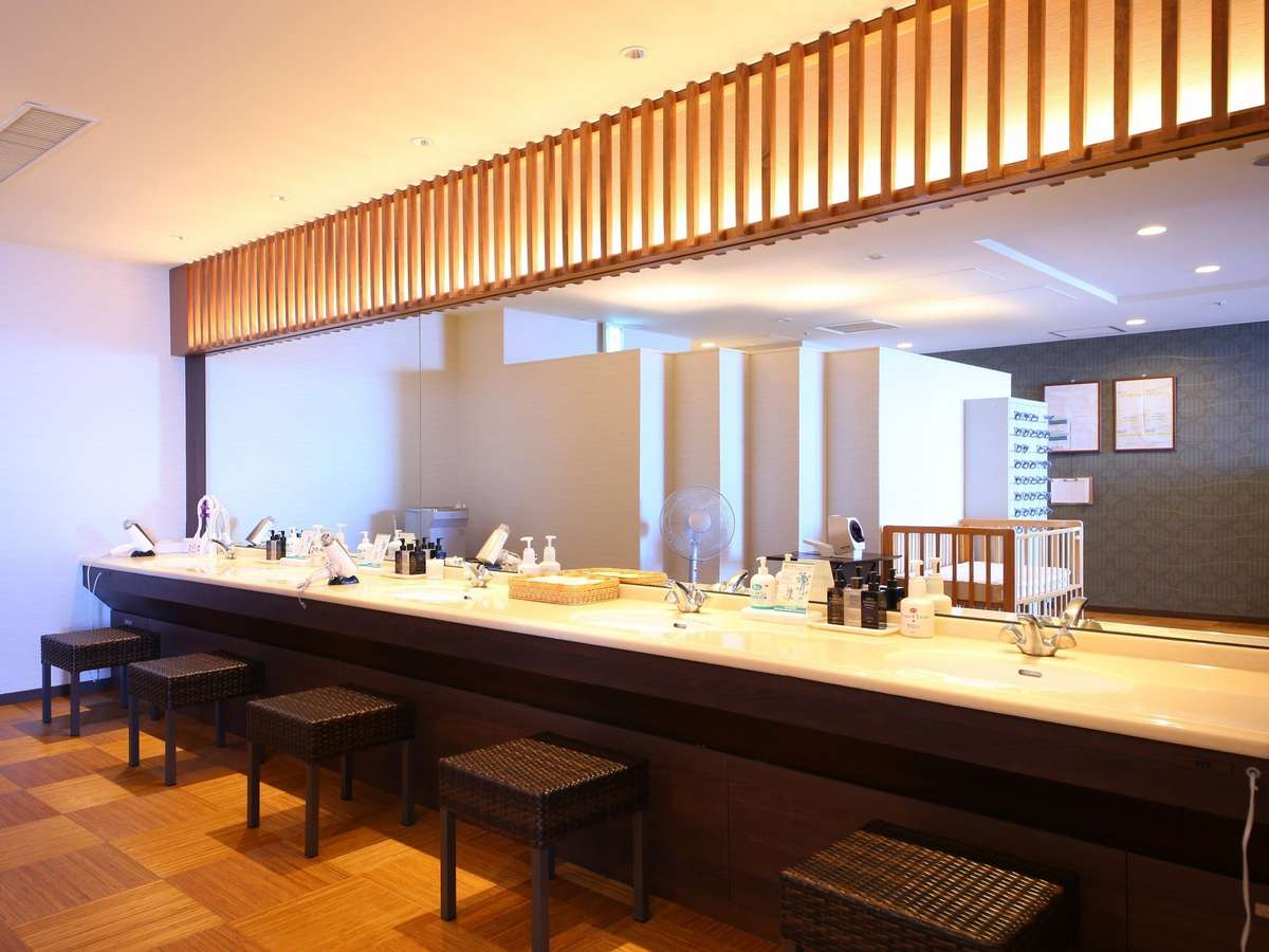 【大浴場】脱衣所