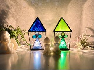 新作ステンドグラスハウス天使バージョンTcandleを灯しています。 体験代は税込6,600円
