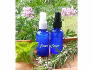 たくさんのメニューの中から、目的に合わせて好きなアロマクラフトを好きな香りで作れます♪