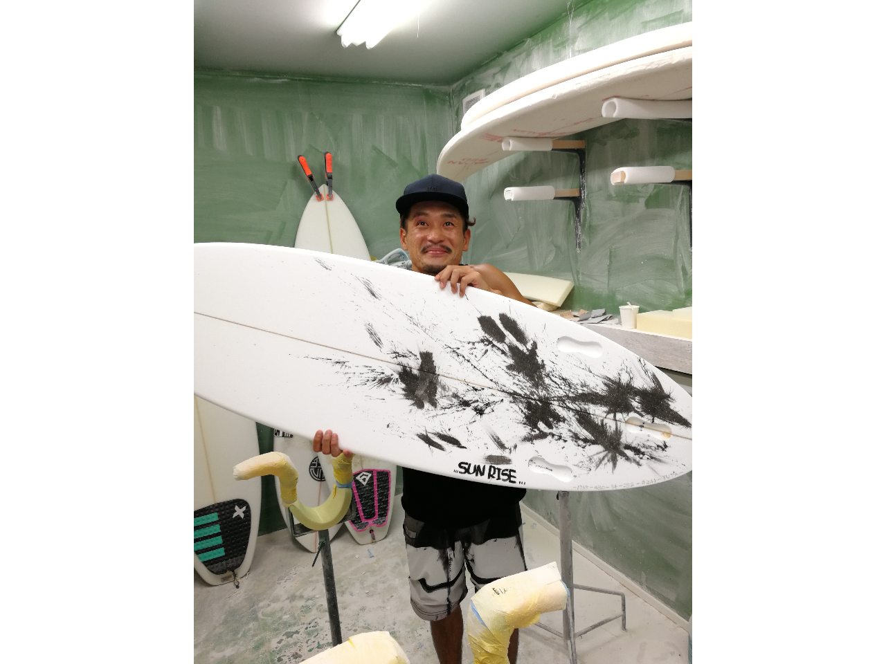 ŃJX^yCg܂`̏Ί炪ׂĕĂ܂()