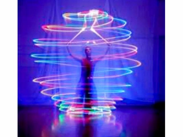 光るイリュージョンで幻想的な体験を!