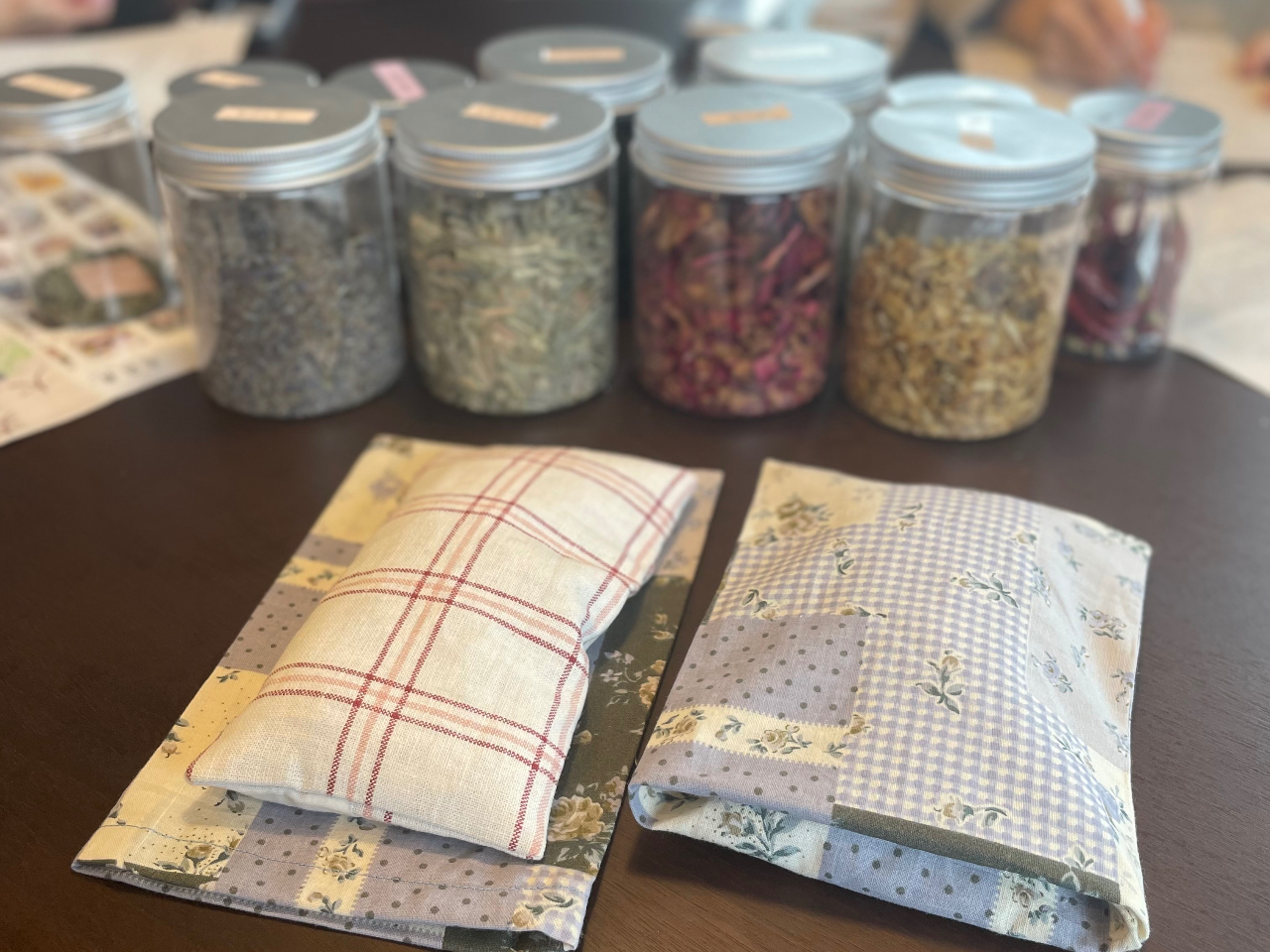 本体もカバーも布地は選べます