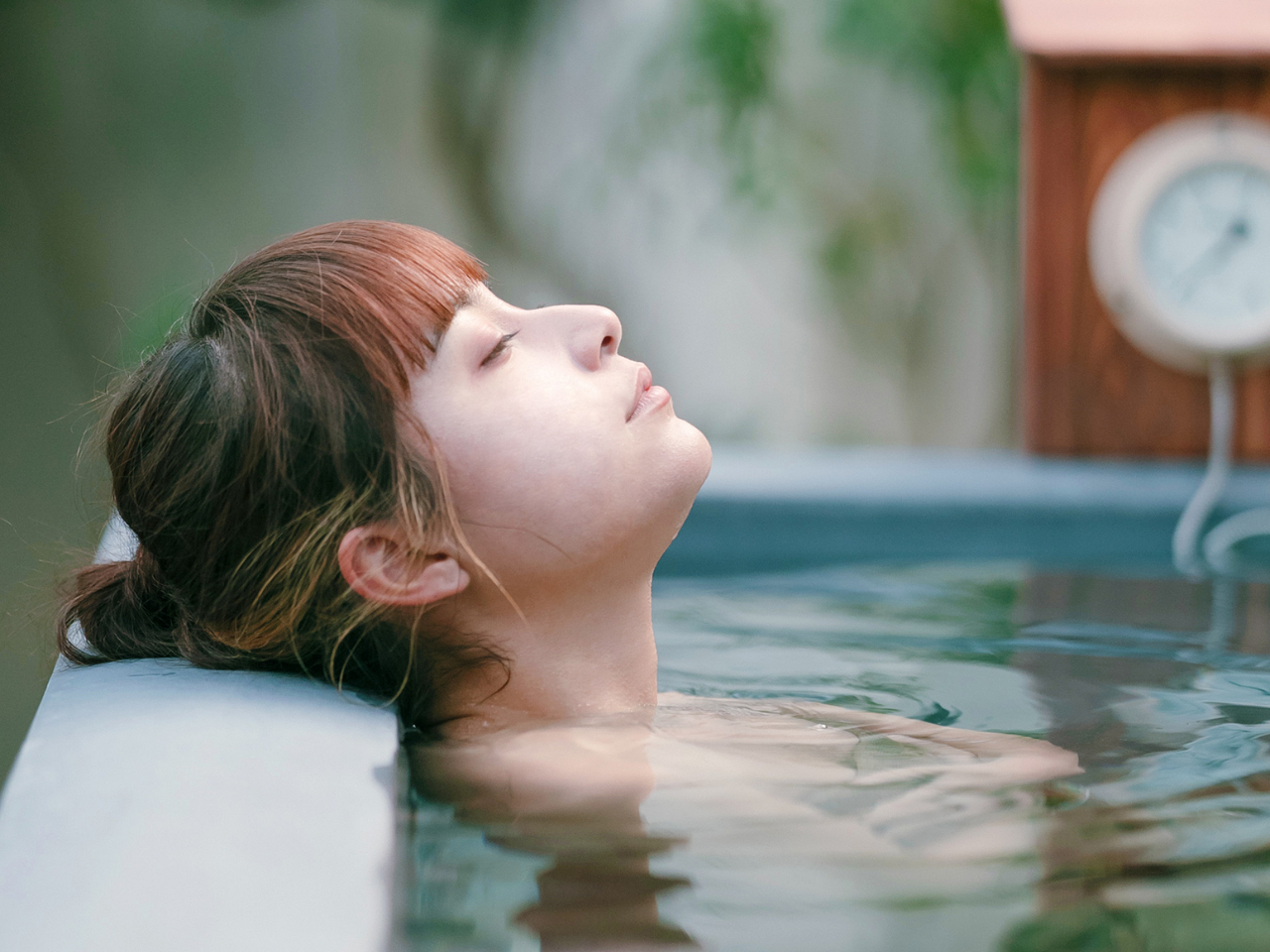 水風呂:水深90pと深めに設計されており、全身ドップリと水につかれるだけでなく、かけ湯で全身の汗を流せば頭まで潜水することもできます