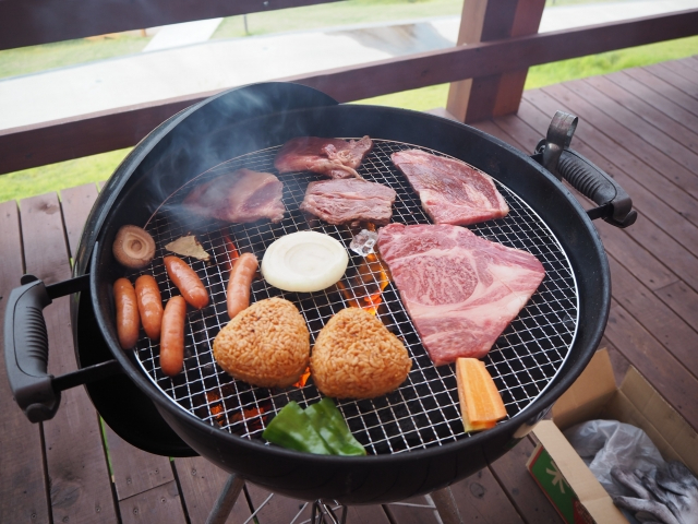 お庭で持ち込みBBQもできます♪